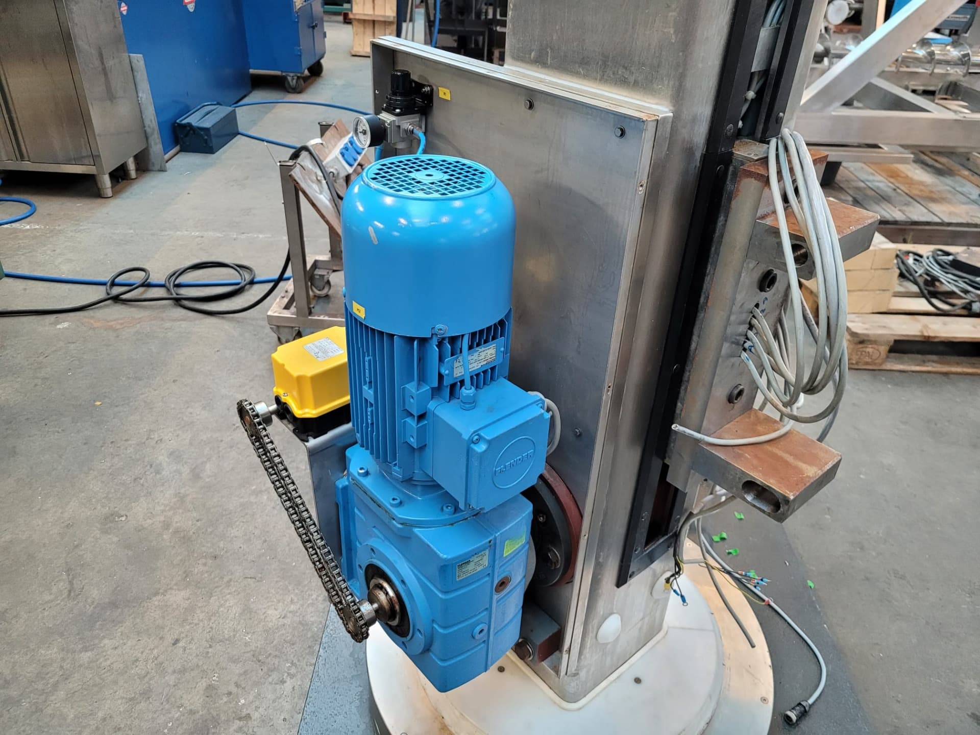 CMA Quimpe Container Mixer with Sieve Granulator - Miscelatore a bicchiere - image 18