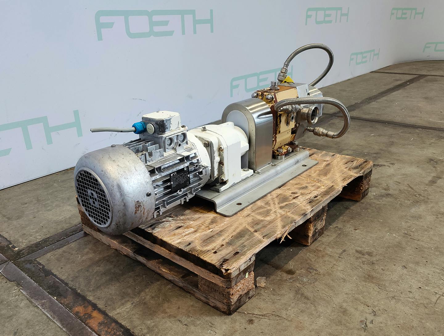 SPX Flow TL2-0234-40/01-16-GW23 - Rotary Lobe Pump - image 2