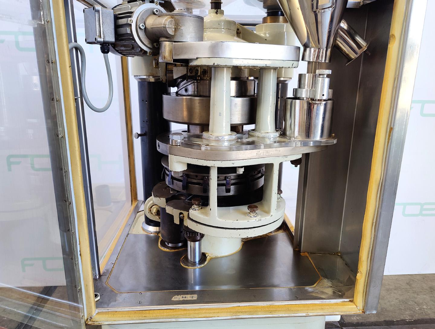 Manesty Betapress - Rotating tablet press - image 6