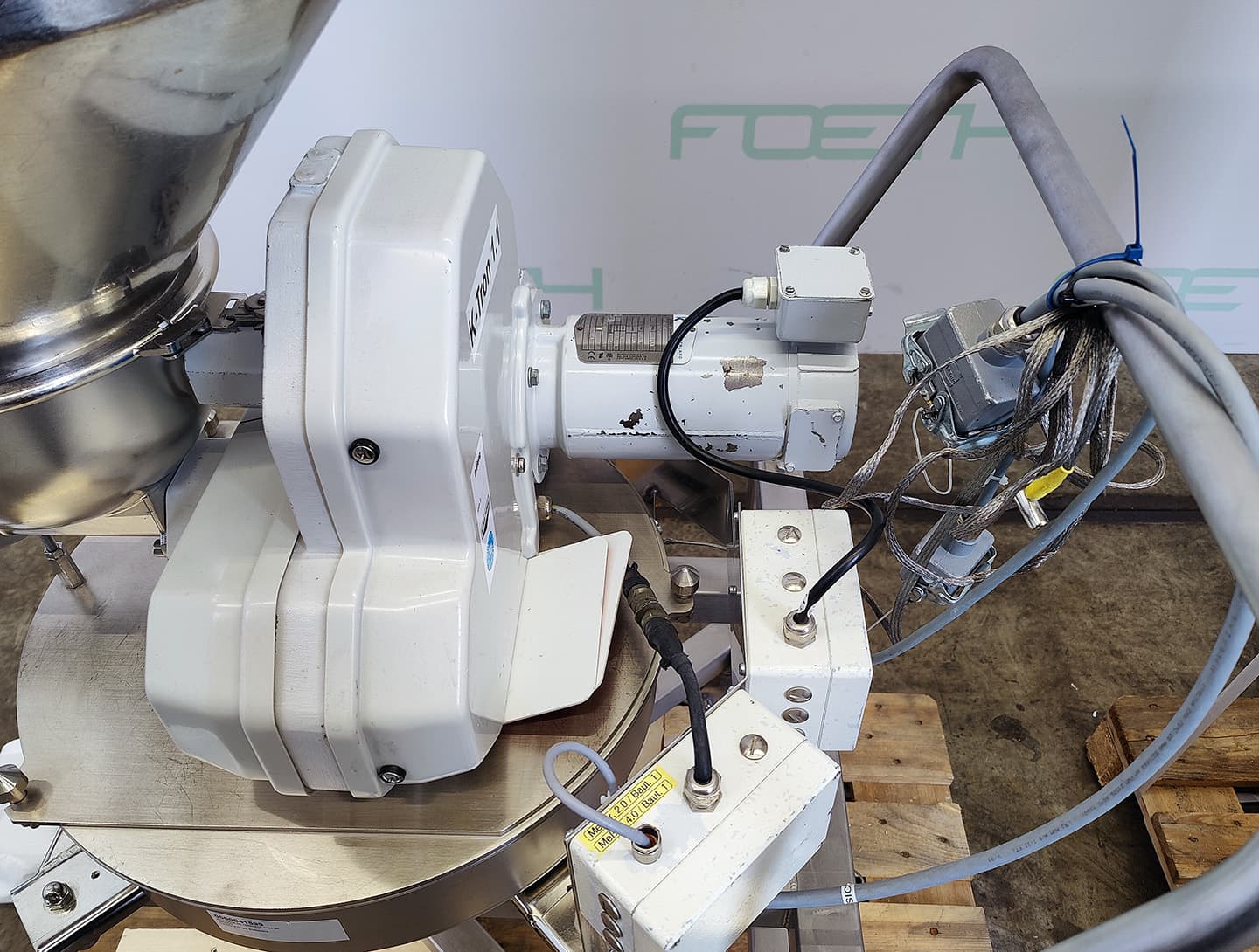 K-tron K2-ML-T35 loss-in-weight feeders - Дозирующий винт - image 8