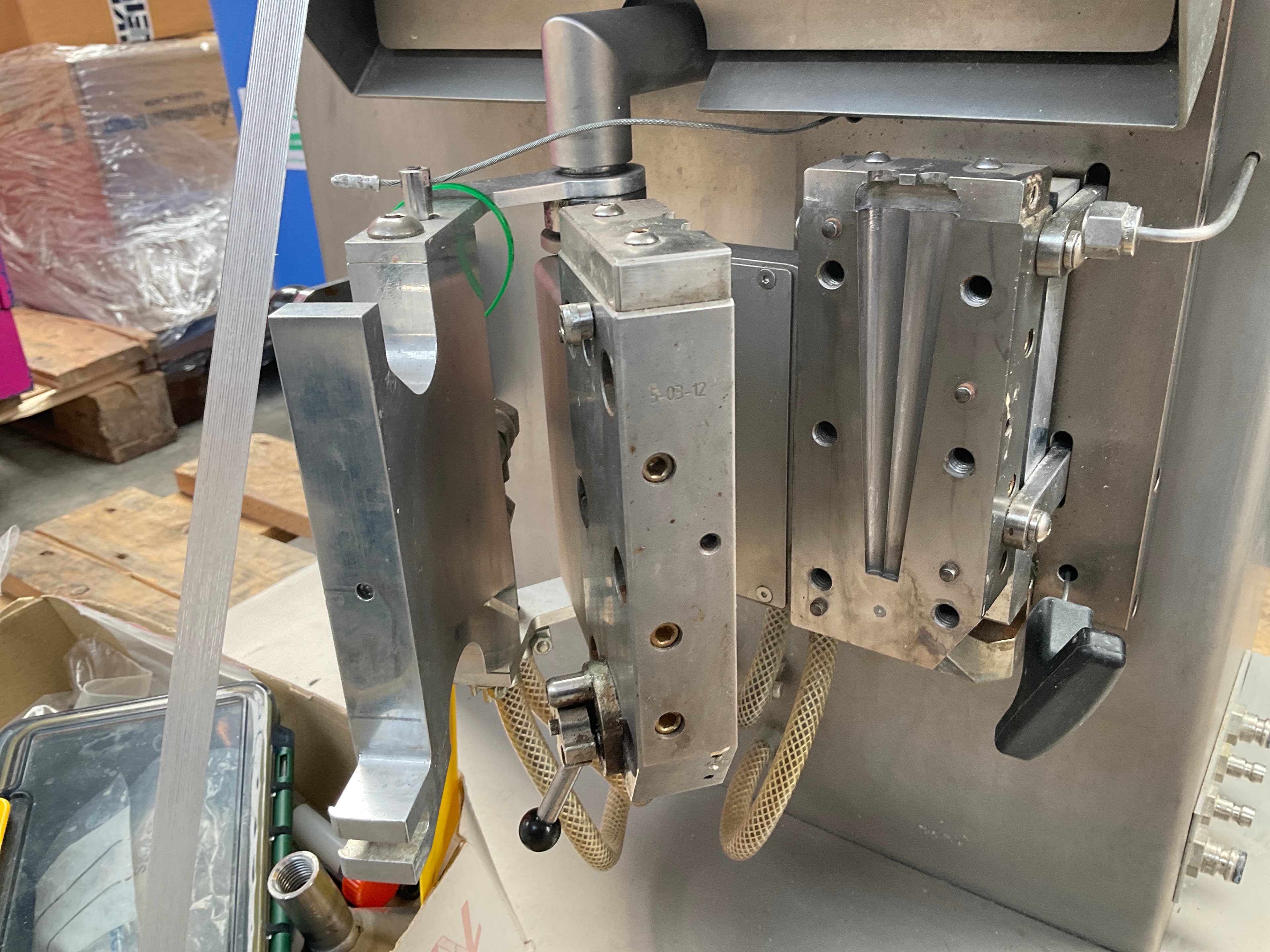 Micro 5cc compounder - Doppelschneckenextruder - image 5
