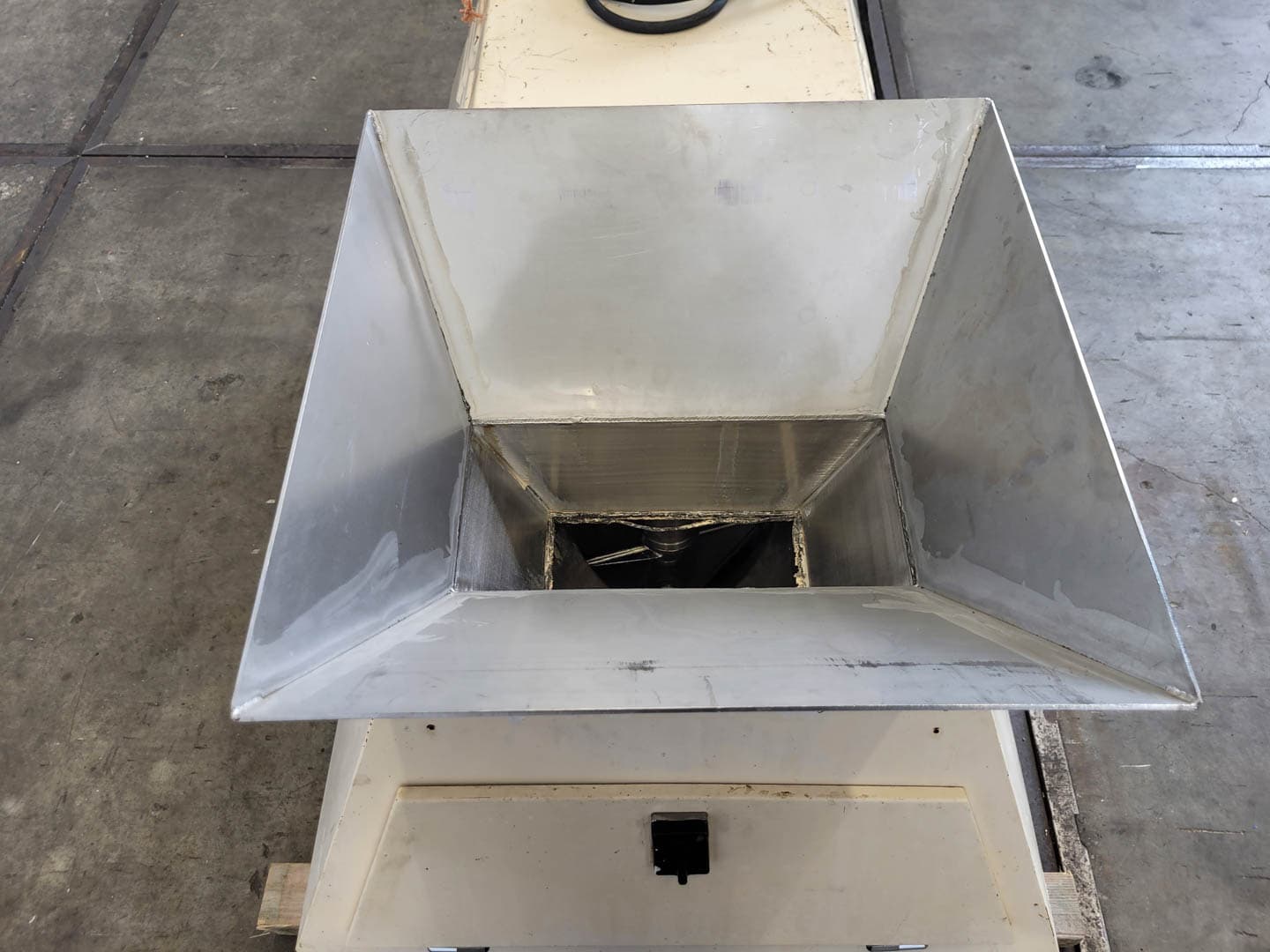 Kemutec 4808 Betagrind - Ситовый гранулятор - image 8