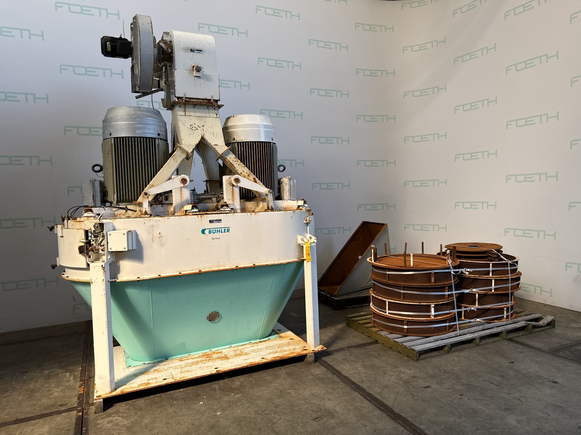 Bühler DFZH-2 with feeder type DFAT-2 - Молотковая мельница - image 1