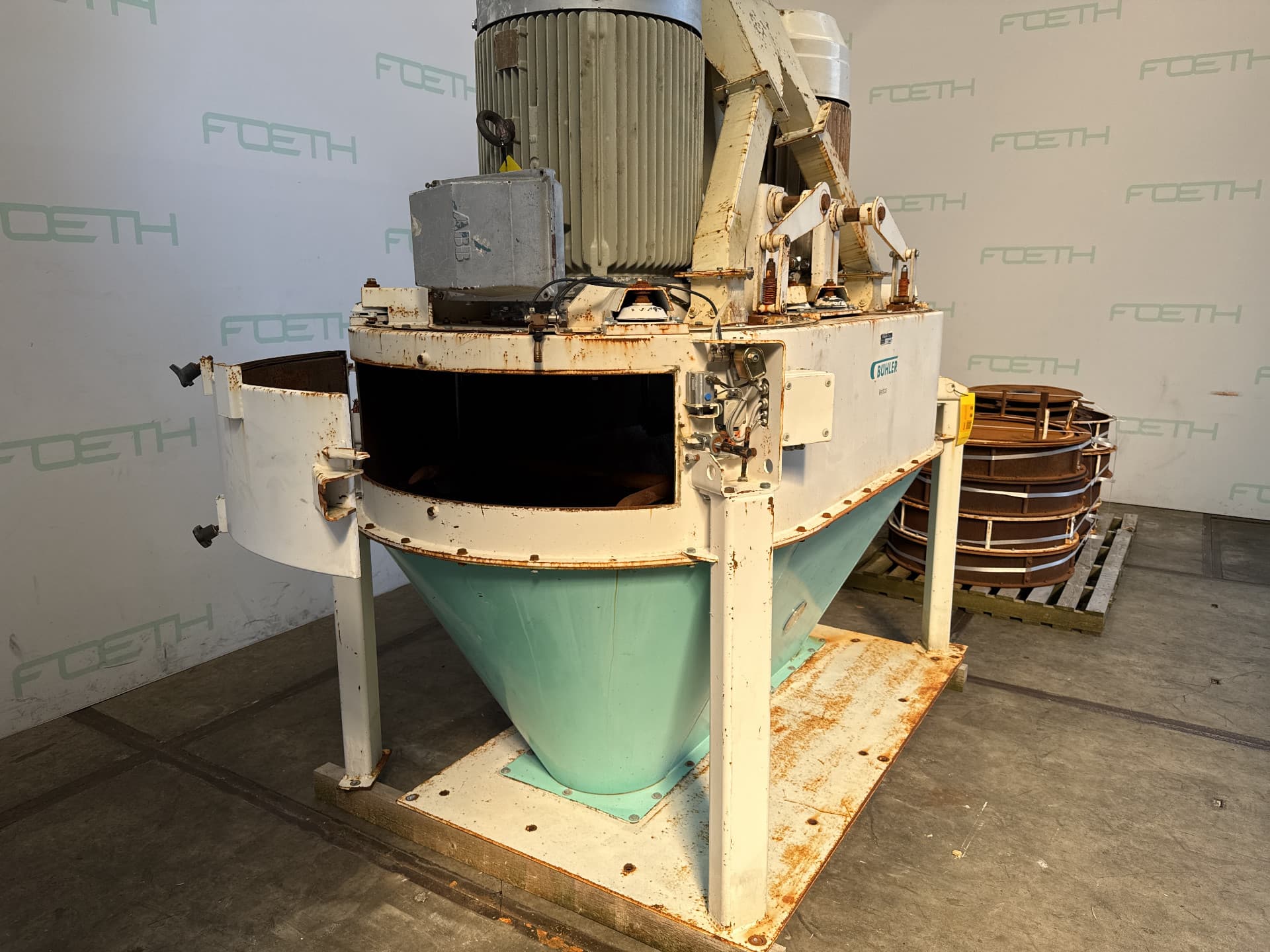 Bühler DFZH-2 with feeder type DFAT-2 - Молотковая мельница - image 9
