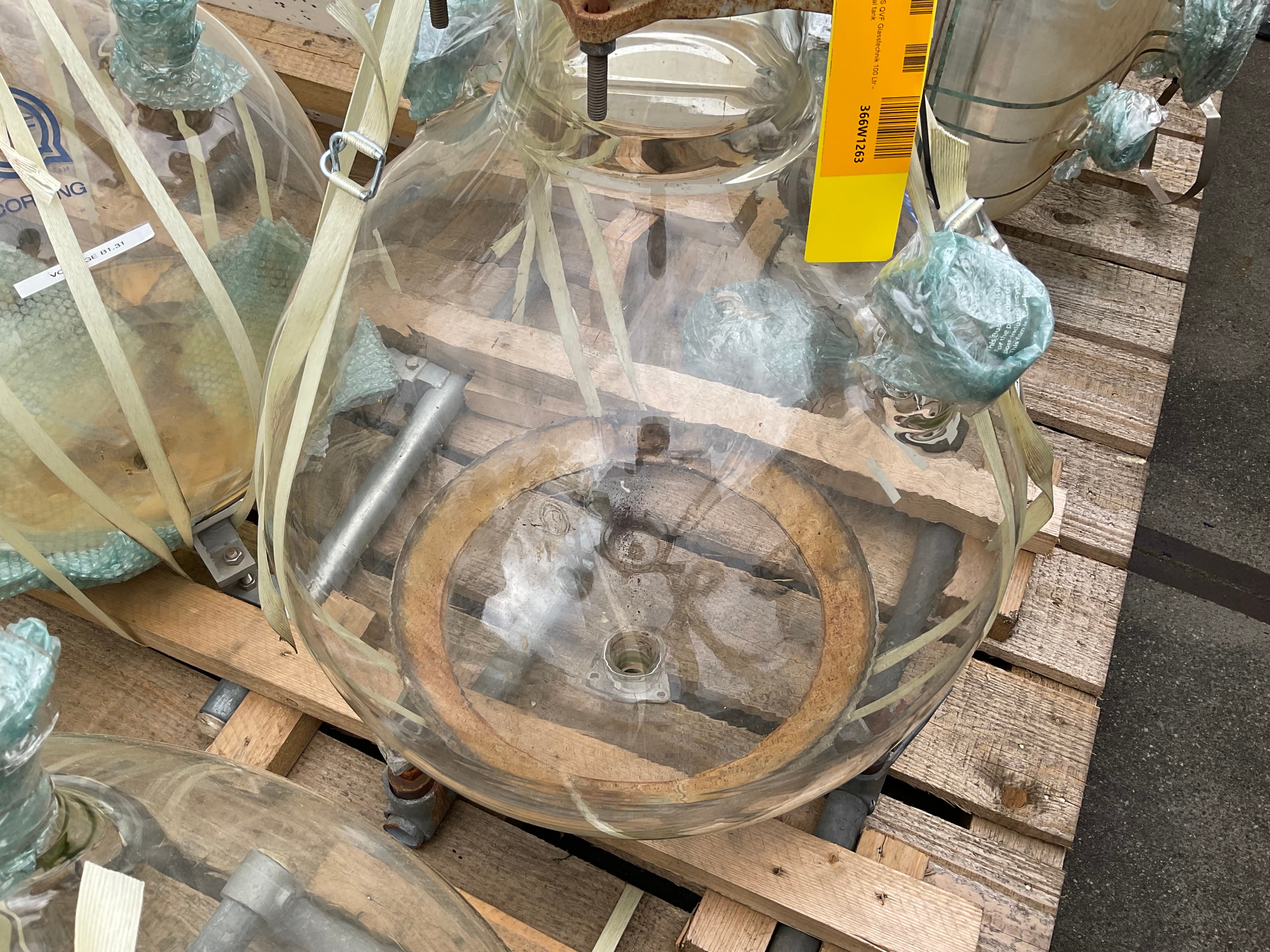 QVF Glasstechnik 100 Ltr - Вертикальный бак - image 3