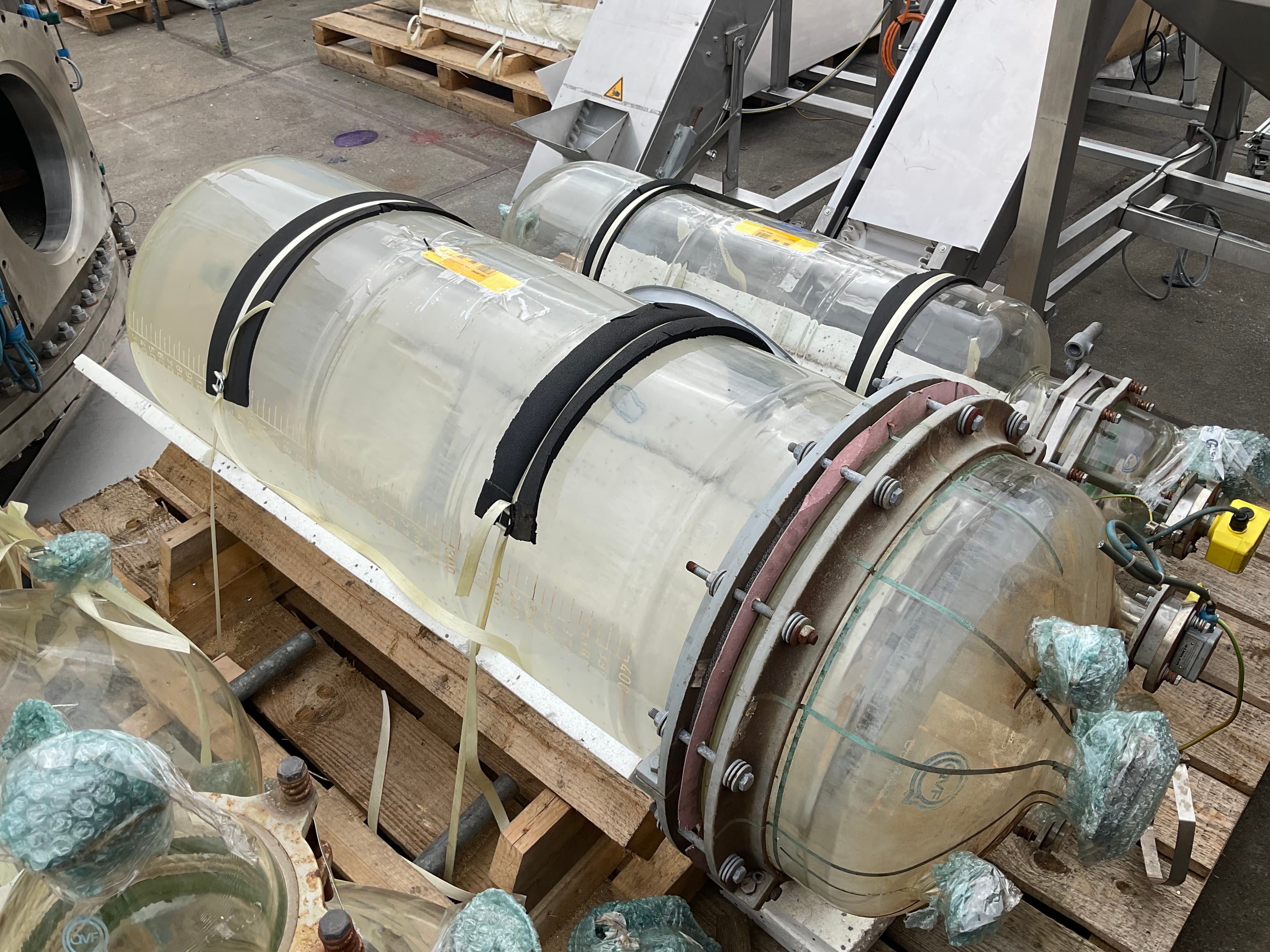 QVF Glasstechnik 400 Ltr - Вертикальный бак - image 2