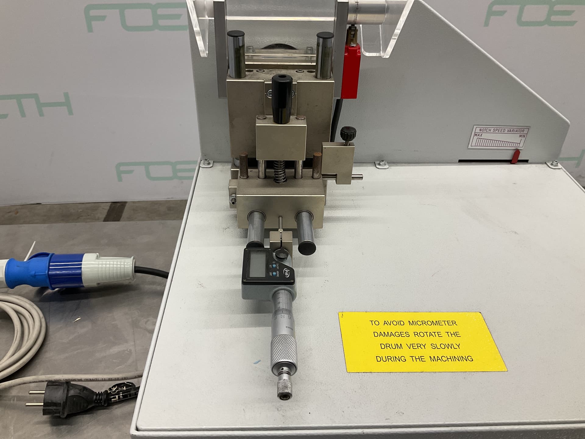Ìnstron C-6898-000 CEAST Notching Machine - Устройство для определения вязкости - image 5