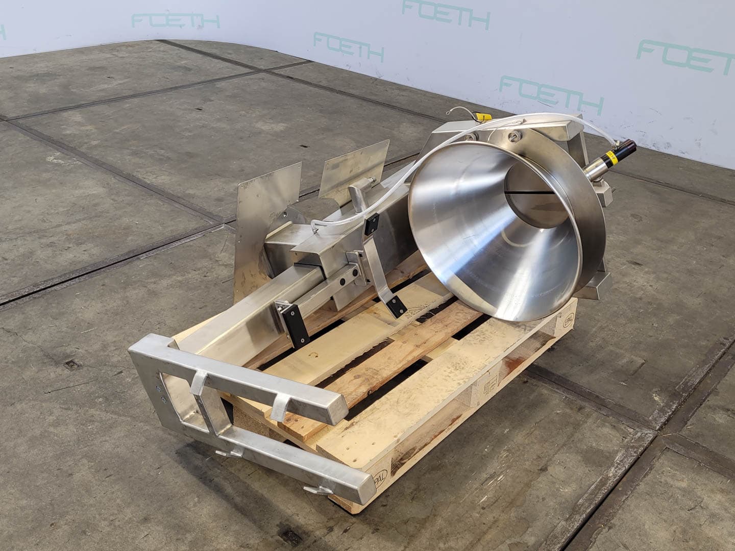 Servolift drum tipper - Подъемно-поворотная машина - image 1
