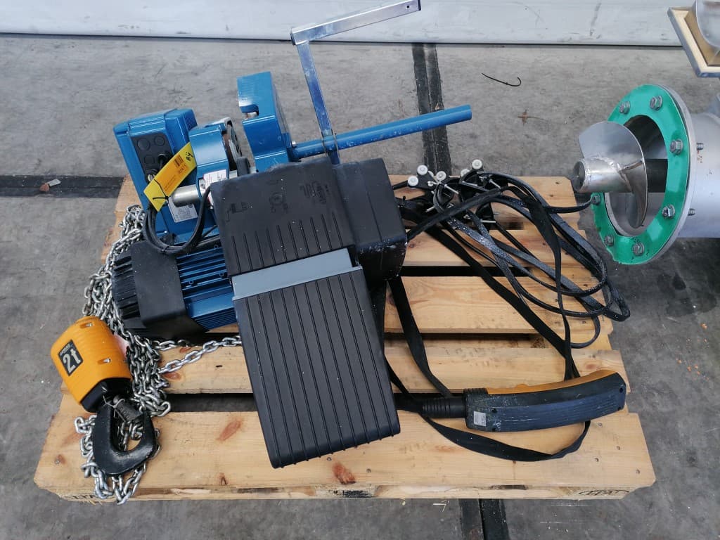 TMT Pentas hopper with screw conveyor - Растариватель мешков - image 11